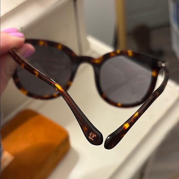 Tortoise Shell Sunglasses - Picture 6 of 8